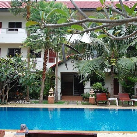 Sirikarn Residence & Luxury Apartments Pattaya Luaran gambar