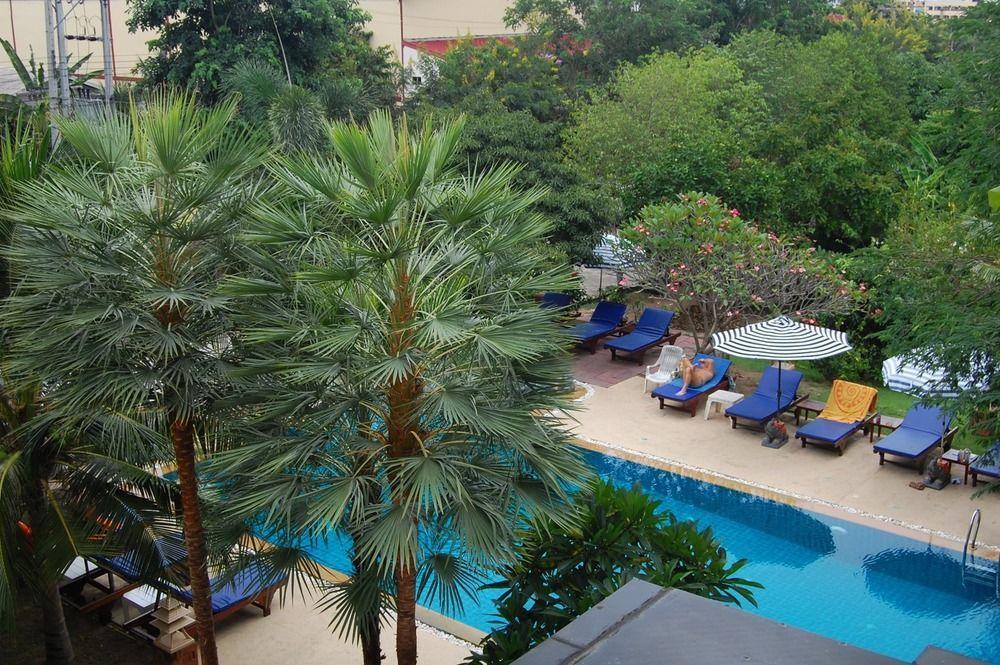 Sirikarn Residence & Luxury Apartments Pattaya Luaran gambar