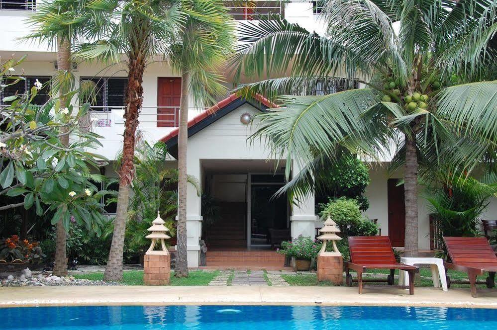 Sirikarn Residence & Luxury Apartments Pattaya Luaran gambar